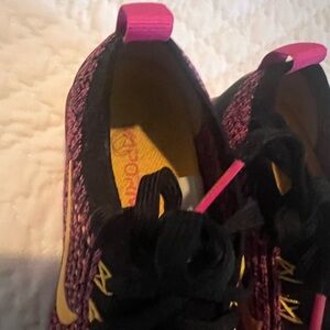 Nike Women's Black and Pink Athletic Shoes Size 6